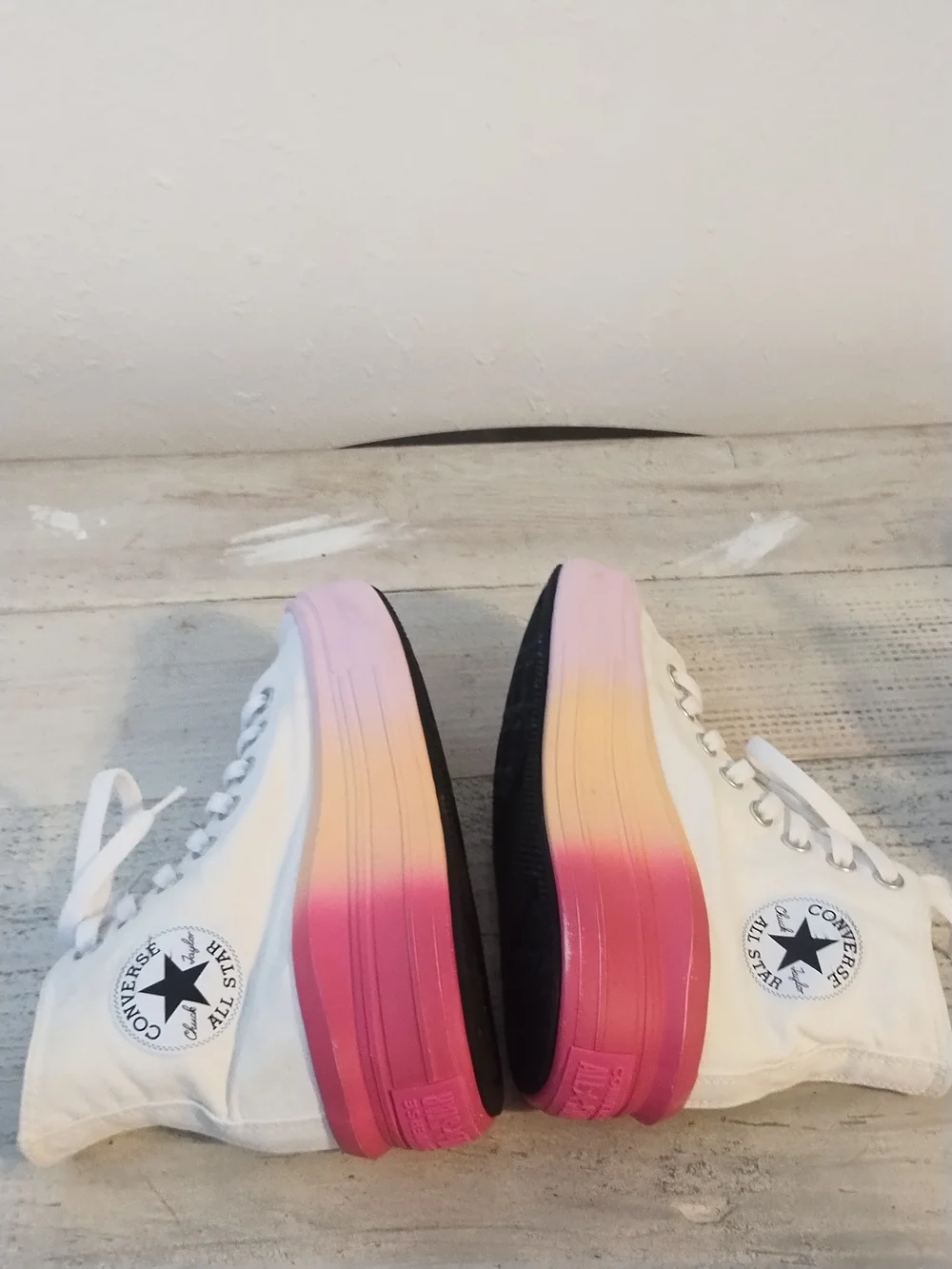 Girl's Fashion Sneakers Converse Chuck Taylor All Star size 4.5 good Platform